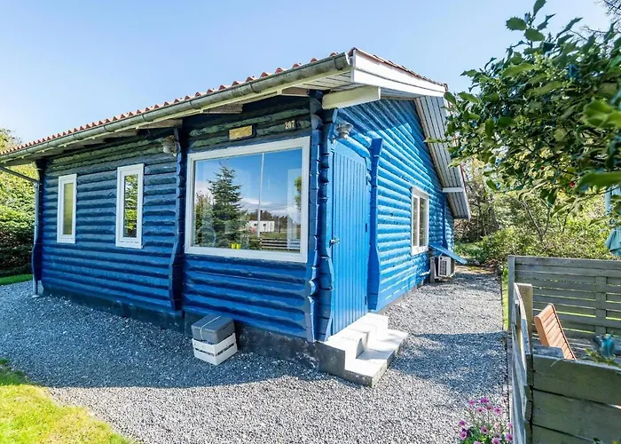 5 Person In Norre Nebel